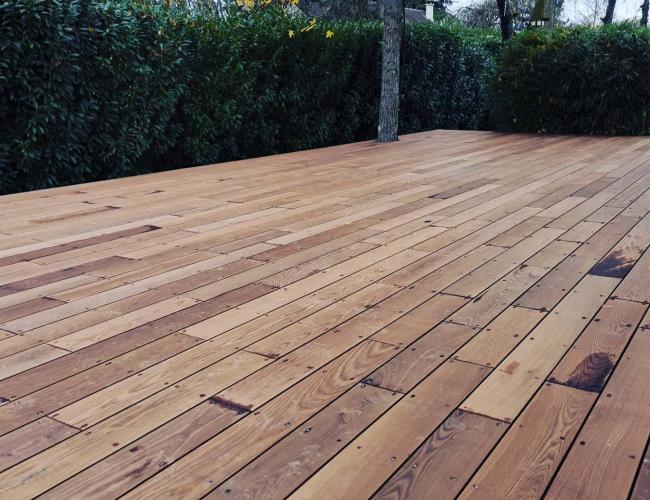 Création d'une terrasse en bois Européen et d'une pergolas bioclimatique Janvry 51390 ( 51 secteur Marne ).